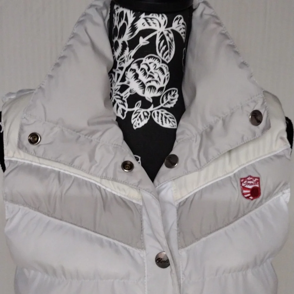 O'Neill Retro Reversible Athliesure Puffer Vest - Picture 2 of 9